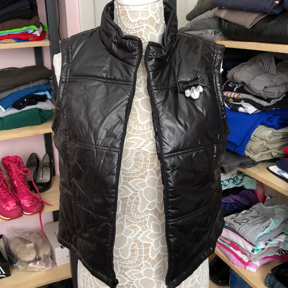 Sleek Princess Vera Wang vest